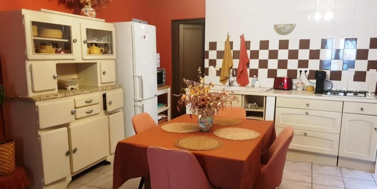 Petit Patio En Centre Ville Ним Екстериор снимка